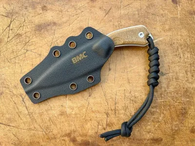 BMC Bladeworks M13 Imp, BMC M13 Imp Neck Knife, 14C28N Neck Knife, Stonewash Outdoormesser, Sand Canvas Micarta Fixed Blade, EDC Feststehendes Messer, BMC Knives Deutschland, Kydex Neck Knife, Com2you-biwak