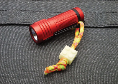 Tec Accessories Embrite E-Brick Lanyard Bead GitD klemmbaustein