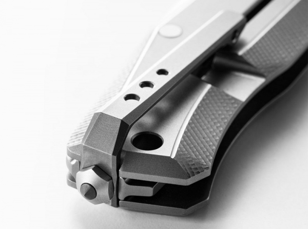 LionSteel Myto Titan Grey