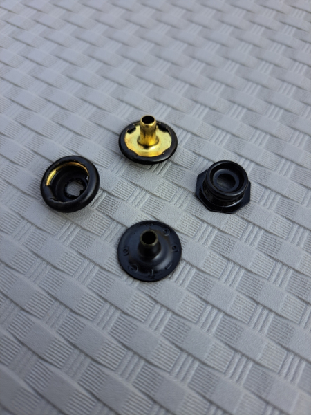 Snap Set Line24 Pull the Dot® Black Druckknopf-Set