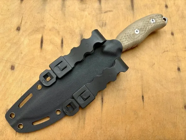 BMC Bladeworks M28, BMC M28 Solifuge, D2 Werkzeugstahl Messer, Stonewash Outdoormesser, Sand Canvas Micarta Fixed Blade, Bushcraft Messer D2, BMC Knives Deutschland, Kydex Outdoormesser, Com2you-biwak