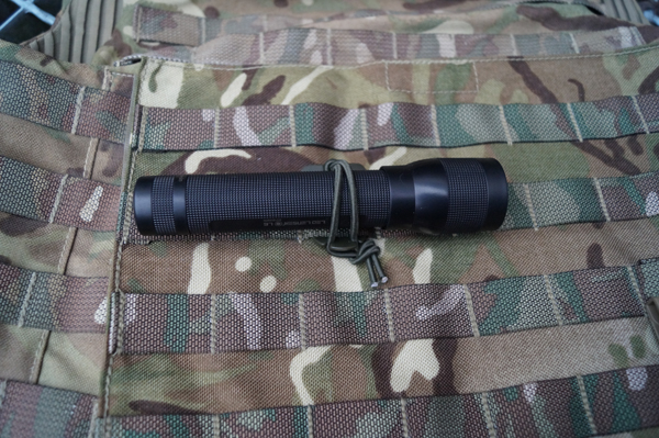 taktischer Molle Link / Schnalle oliv mit Flexcord 