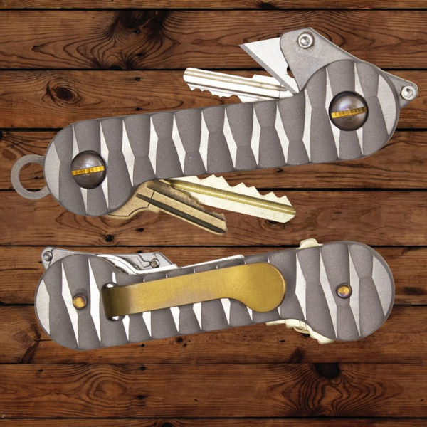 Key Bar Slayer Titan Organizer schlüssel