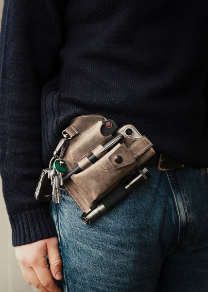 MKM Belt Organizer, MKM Gürteltasche Leder, EDC Organizer Gürtel, Lederetui Taschenmesser, MKM Knives Deutschland, Com2you-biwak, Multitool Tasche Gürtel, Taschenlampenhalter Leder, Handytasche Leder, Schlüsselkarabiner Gürtel