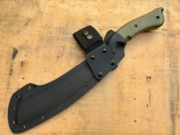 BMC Bladeworks M42, BMC M42 Naga, Parang Machete, Carbonstahl Machete, Black PVD Machete, Green Micarta Hiebwerkzeug, BMC Knives Deutschland, Bushcraft Parang, Com2you-biwak