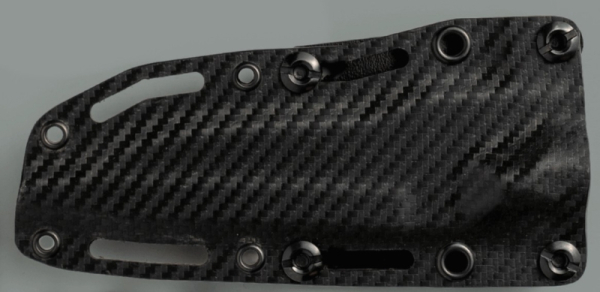 Kraftvolles Design für extreme Einsätze Das Dawson Outcast ist die perfekte Symbiose aus taktischer Funktionalität und Outdoor-Tauglichkeit. Handgefertigt in den USA, besticht dieses Fixed Blade durch sein einzigartiges Wildfire-Finish auf der Klinge, das