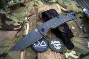 Oberland Arms EDC Titan Sepp Marble Carbon Black mit QR Code